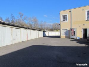 Parking/box 20 m² Vaulx-en-Velin