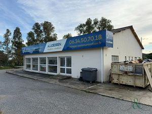Vente locaux professionnels 203 m² à Bormes-les-Mimosas (83230)  1 000 000 €