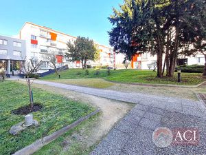 MONTMAGNY CENTRE - GRAND 3 PIECES 72 m2