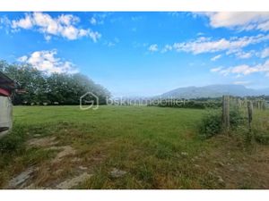 Vente terrain 45181 m² à Sauguis-Saint-Etienne (64470)  200 000 €