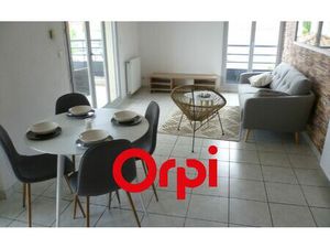 Location appartement  m² T-3 à Saint-Étienne-de-Saint-Geoirs  800 €