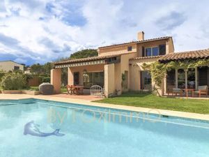 Maison 6 pièces avec piscine calme proche commodités