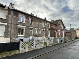 Vente immeuble à Saint-Quentin (02100)  290 900 €