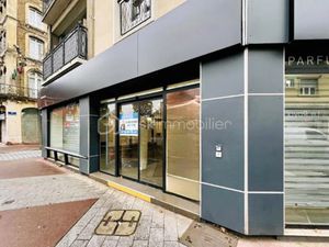 Vente immeuble 13 pièces 397.4 m² à Elbeuf (76500)  395 000 €