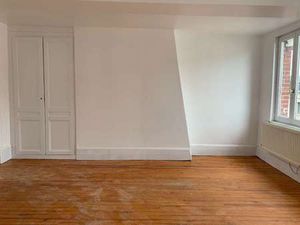 Location Appartement 3 pièces à Déville-lès-Rouen (76250) : à louer 3 pièces / 84m² Dévill