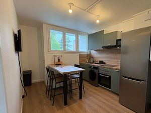 CHAMBRE 1 - A louer dans un appartement refait à neuf - Proche