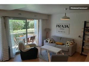 Location meublée appartement 2 pièces 46 m² à Antibes (06600)  926 €