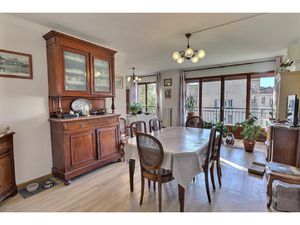 T3 traversant---rénové---2 balcons---proximité immédiate Cam