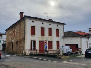 Mugron : immense maison de ville à acheter 96000 EUR