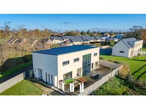 Maison T9 de 317 m2 sur un terrain de 773 m2 à Saint-Loup-Hors