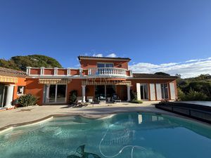 VILLA NEO-PROVENCALE HAUT DE GAMME