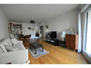 2 PIECES A 2 MINUTES DES PASSAGES