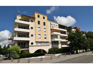 Location appartement  m² T-2 à Cessy  1 344 €