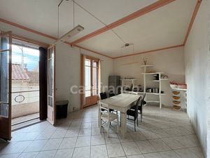 Opportunité rare ! Grand duplex de 140 m² à fort potentiel — idéal investissement ou proje
