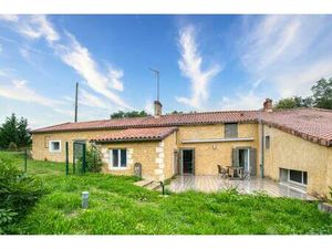 Maison de 5 pièces de 265 m² située à Chalagnac