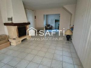 Maison avec garage et jardin