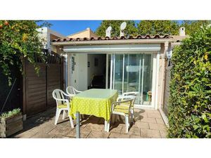 Le Cap d'Agde Pinède au calme Villa T2/mezzanine avec loggia vitrée  jardin  parking