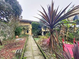 Maison Livron Sur Drome 4 pièces  2 chambres  jardin  murs en pierres  pièces voutées