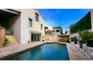 Maison d'architecte vue mer avec piscine