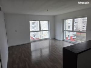 Appartement 3 chambres face a la fac droit et lettres