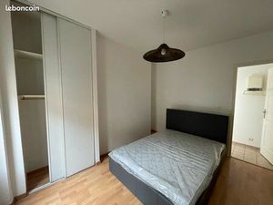 Centre-ville  Tarbes  Lou T2 meublé