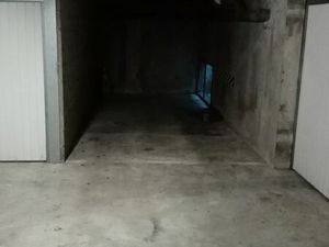 Place de parking 15 m² sécurisée en sous-sol proche Centre Orléans