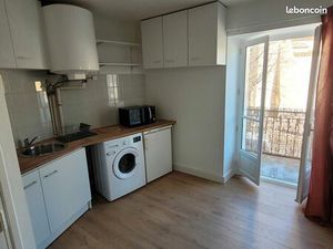 Studio rénové entièrement meublé