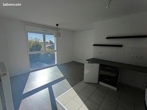 Bruges centre  Appartement T2 avec terrasse et parking