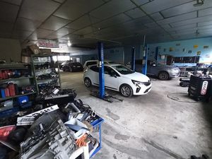 Location locaux professionnels 637 m² à Panazol (87350)  2 940 €