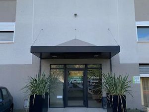 Location locaux professionnels 80 m² à Beziers (34500)  770 €