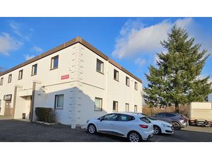 Location locaux professionnels 1 pièce 16 m² à Champlan (91160)  359 €