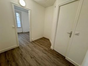 Location locaux professionnels 17 m² à Chaville (92370)  550 €