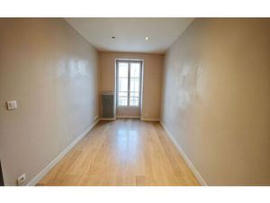 Location appartement  m² T-2 à Aubergenville  645 €