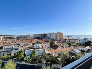 Appartement 100m² dernier étage  vue mer : un bien rare à Can