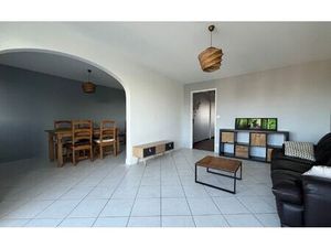 Location appartement  77.93 m² T-2 à Charnay-lès-Mâcon  800 €