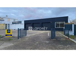 Location locaux professionnels 195 m² à Saint-Aubin-lès-Elbeuf (76410)  1 600 €