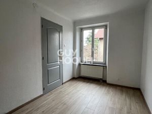 EN LOCATION : appartement T3 (50 m²) à CERNAY