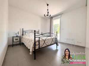 Duplex T4 comme une maison – Jardin  2 immenses terrasses  garage – centre du village