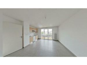 T2 récent avec balcon et parking -Centre de Fondettes