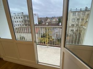 3 pièces parking balcon Vesinet 3è