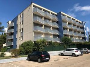 Investissement locatif - Studio avec balcon Nîmes proche Alb