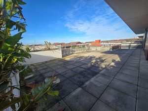 Toulouse 31200 Canal du Midi Agréable T5 Très bien agencé récent de 107.69m² Toit terrasse