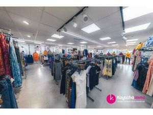 LE TAMPON - LOCAL COMMERCIAL AU CENTRE VILLE