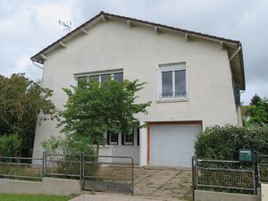 Maison 4 chambres  garage et jardin proche centre