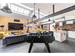 Maison de 6 pièces de 166 m² située à Le Plessis-Bouchard