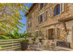 Ancien Moulin du XVIIIe et son jardin suspendu