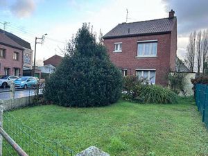 Maison individuelle  3 ch /bureau jardin  garage passage côté véhicule