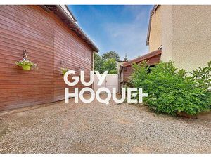 Jolie Maison de village au Coeur du Mâconnais - 71960 PIERRECLOS