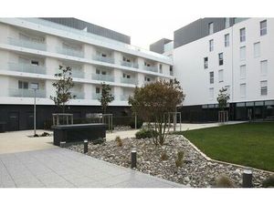 Location appartement  60.29 m² T-2 à La Rochelle  1 010 €