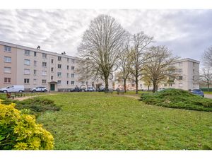 Appartement avec balcon - 50 m2 - 3 pièces